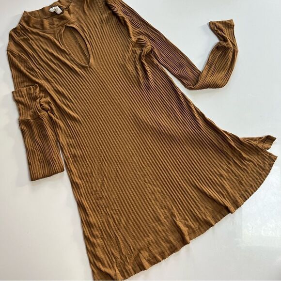 Free People We the Free Ribbed Mock Neck Keyhole Detail Tunic Sweater Top - Picture 3 of 4
